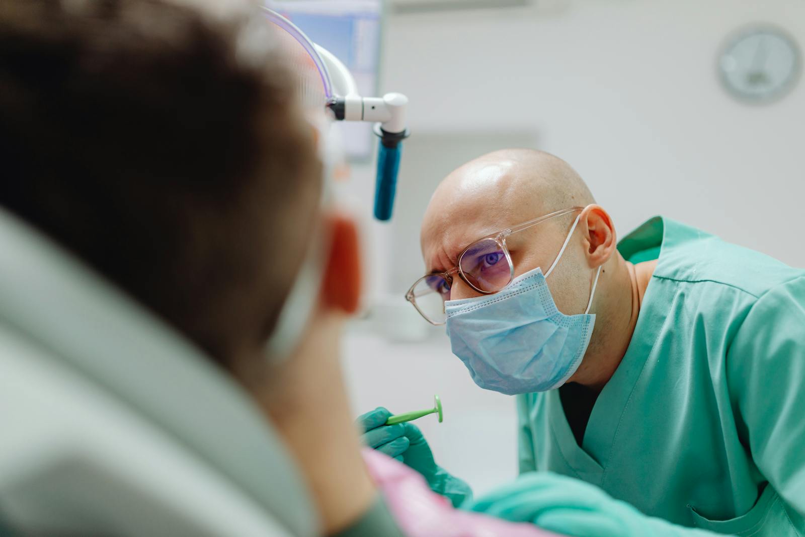 Chirurgiens-dentistes en cabinet